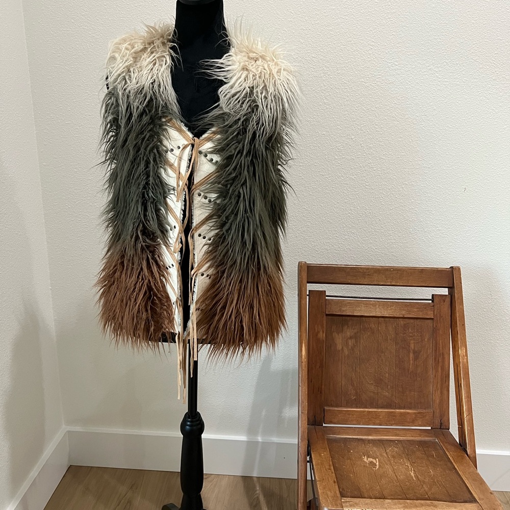 Powder River Outfitters Collection by Panhandle Faux Fur Vest size S
